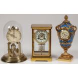 GROUP OF THREE MANTLE CLOCKS