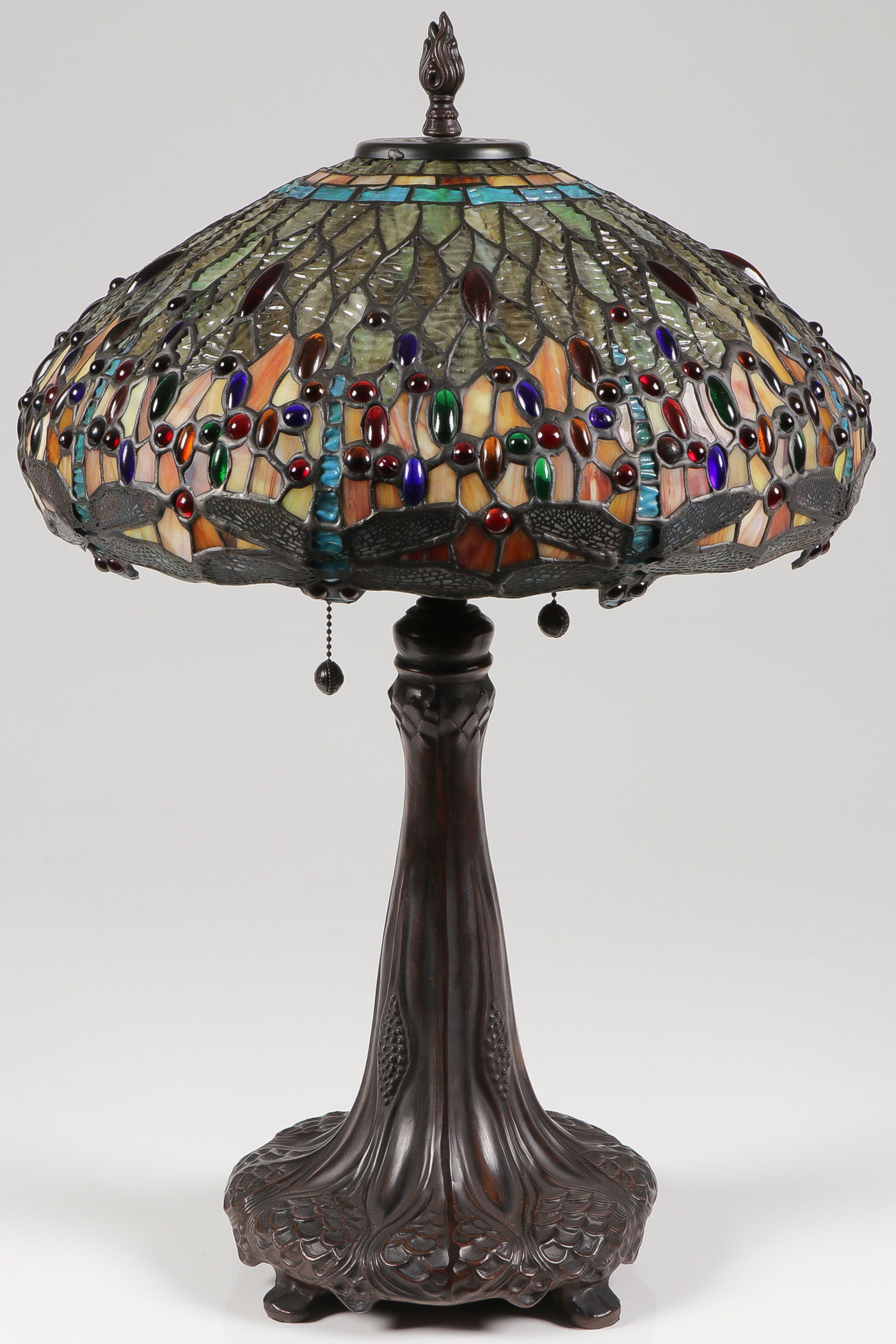 A TIFFANY STYLE DRAGONFLY LAMP