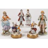 GROUP OF PORCELAIN FIGURINES