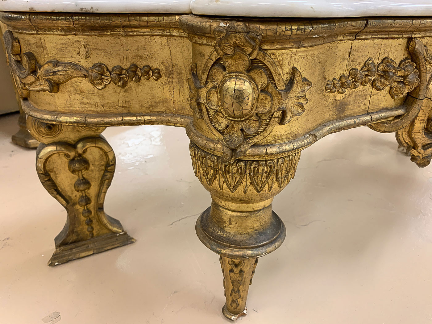 LARGE GILT PIER MIRROR WITH CONSOLE TABLE - Image 10 of 10