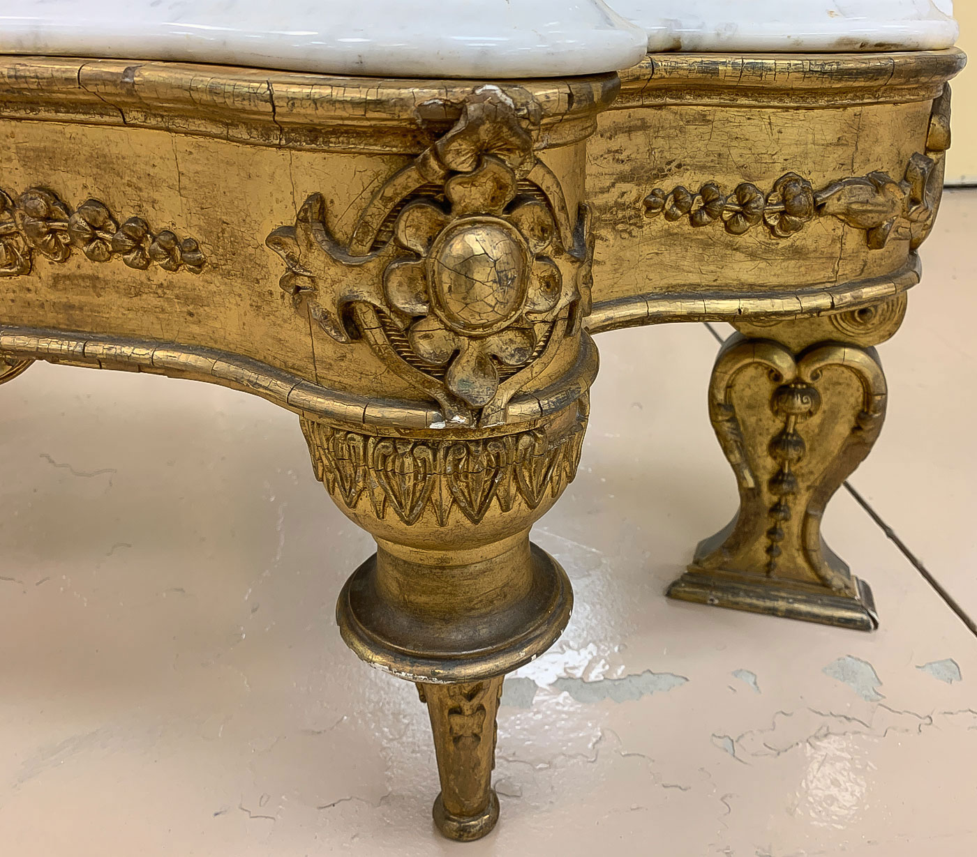 LARGE GILT PIER MIRROR WITH CONSOLE TABLE - Image 9 of 10
