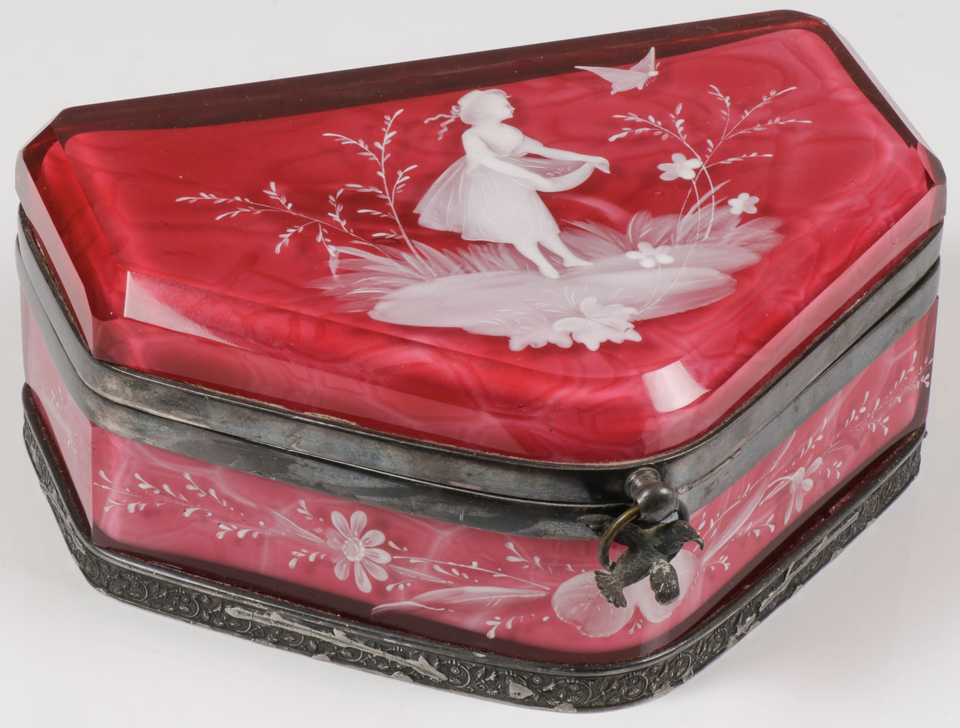 A CASED GLASS ENAMELED BOX, CIRCA 1885 - Image 2 of 3