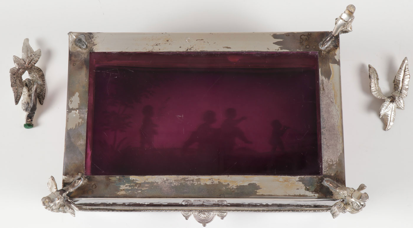 LARGE MARY GREGORY AMETHYST BOX - Image 4 of 4