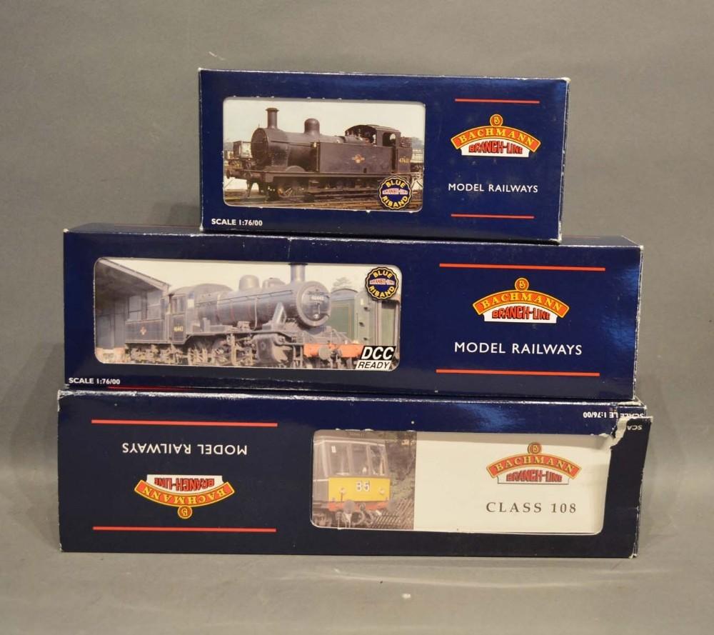 A Bachmann OO Gauge Class 108 Set number 32-900A, together with two other similar locomotives number