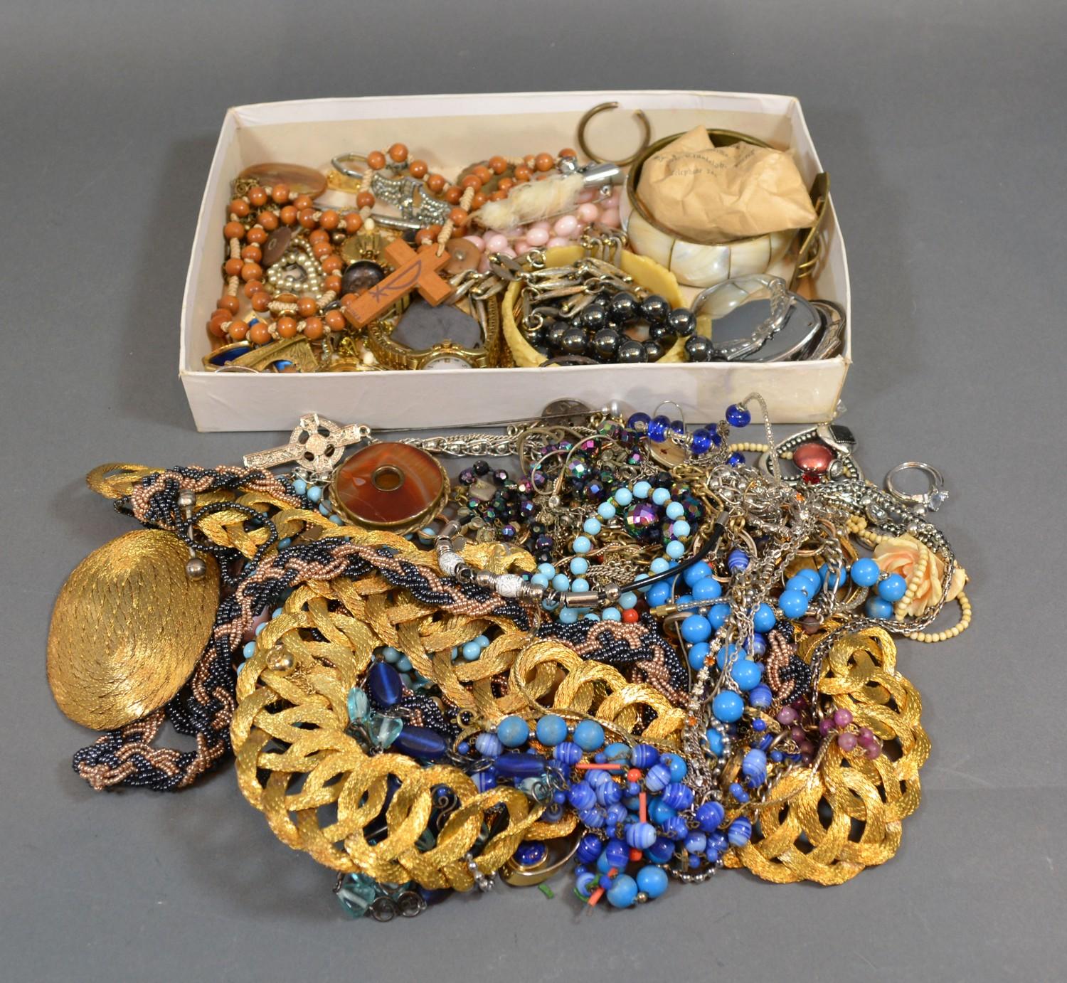 A Collection of Costume Jewellery, to include necklaces, brooches and other items.