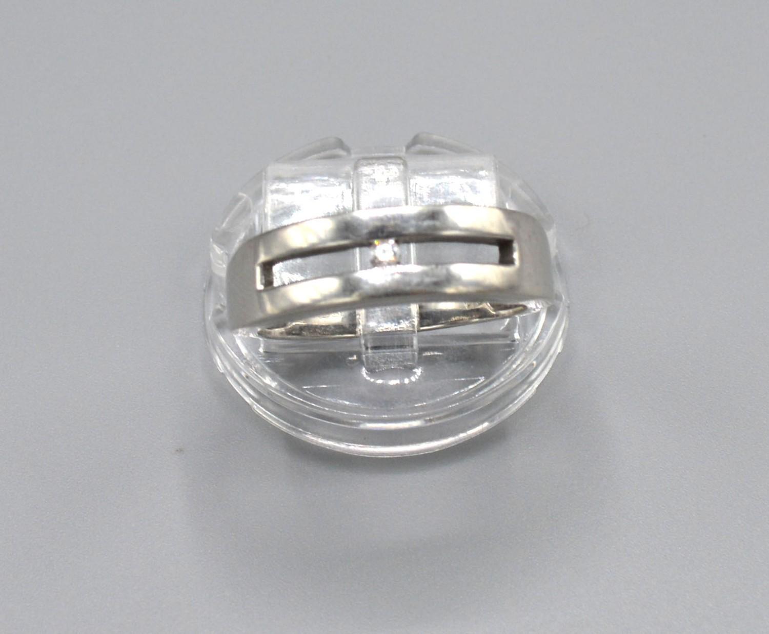 A 9ct White Gold Band Ring set with Single Diamond, Size P, 3.8 grams - Image 2 of 2