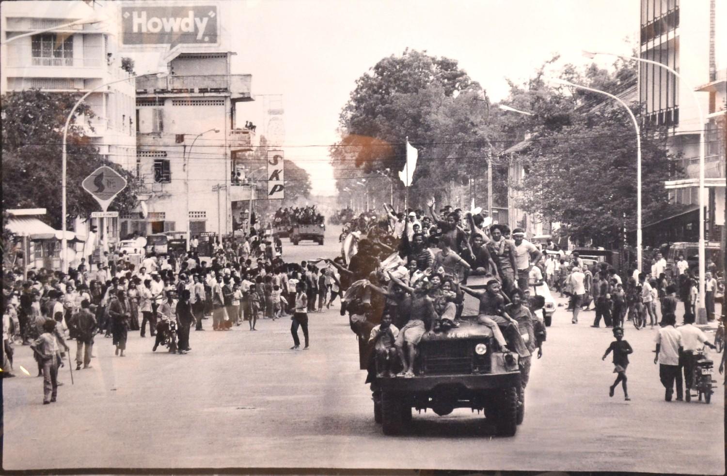 Roland Neveu, Phnom Penh Cambodia April 17th 1975, photograph 41cm x 61cm