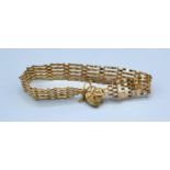 A 9ct Gold Gate Linked Bracelet with Padlock Clasp 6.1grams