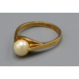 A 9ct Yellow Gold Ring set with a single pearl, Size P, 2.7 grams