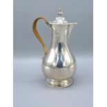 An Edwardian Silver Coffee Pot, London 1908, 11oz, 20cm tall