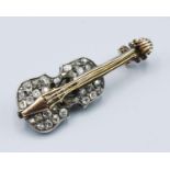 A yellow Metal Brooch In The Form Of A Violin, set with many diamonds, 5.5 grams, 3.5cms long