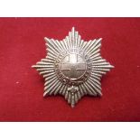 Coldstream Guards Warrant Officer or Staff Sergeants Puggaree Cap Badge: 1902 (White-metal) lugs,