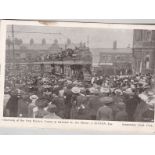 Postcard-Swindon(Wilts)-1934 Opening of the new Electric trams by the Mayor J.Hilton, massive crowd,