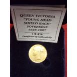 1852 - Gold Victoria Sovereign , GVF/NEF. Spink: 3852c, Boxed.