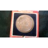 Medallion 1902-Coronation Bronze Medallion in original case, AUNC, Quality item