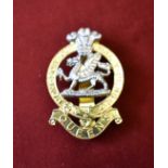 The West Surrey Regiment (The Queen's Regiment) Officers EIIR Cap Badge (Gilt), slider.