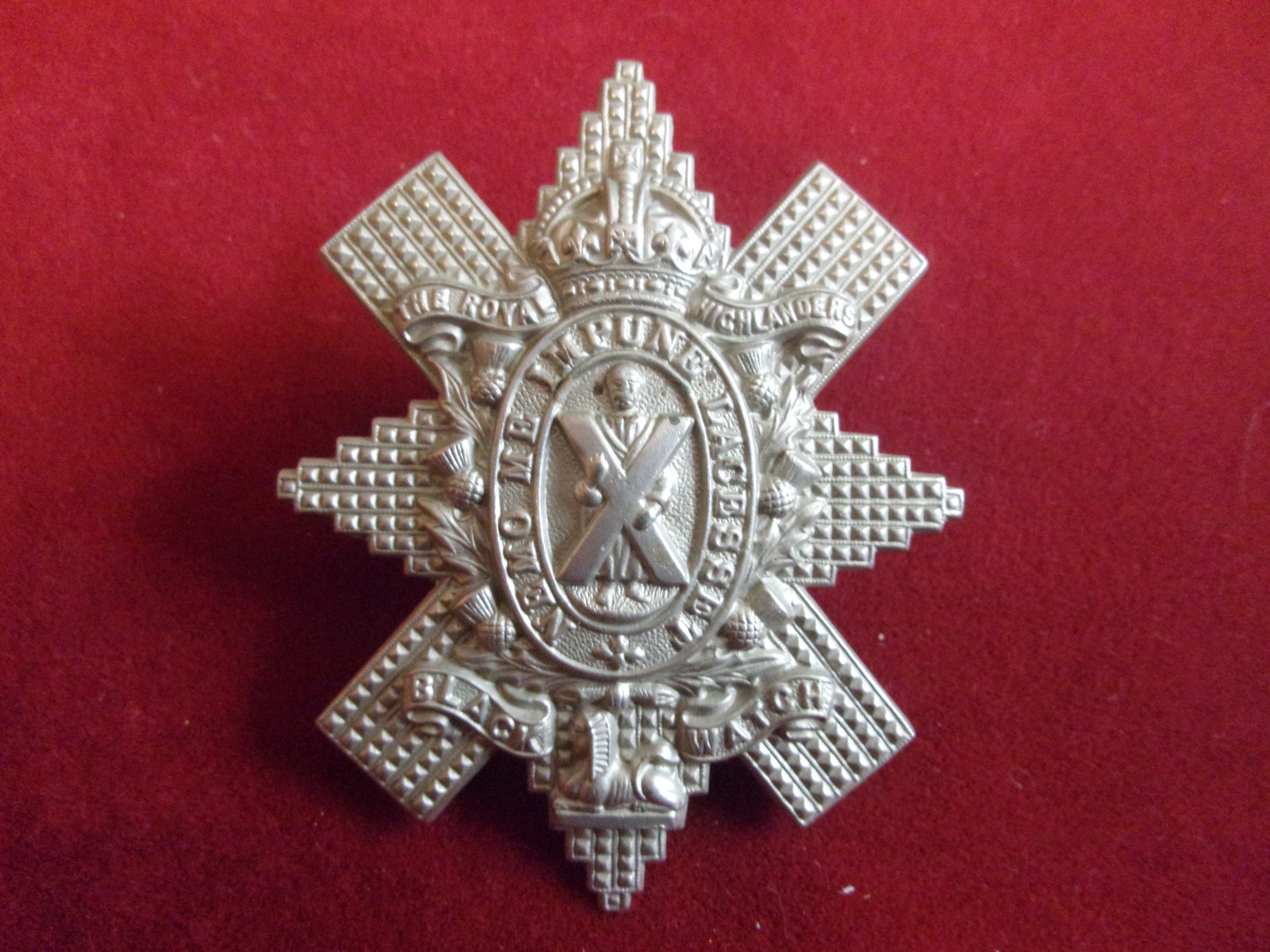 Black Watch (Royal Highlanders) WWI Cap Badge (White-metal), two lugs. K&K: 657-Black Watch (Royal