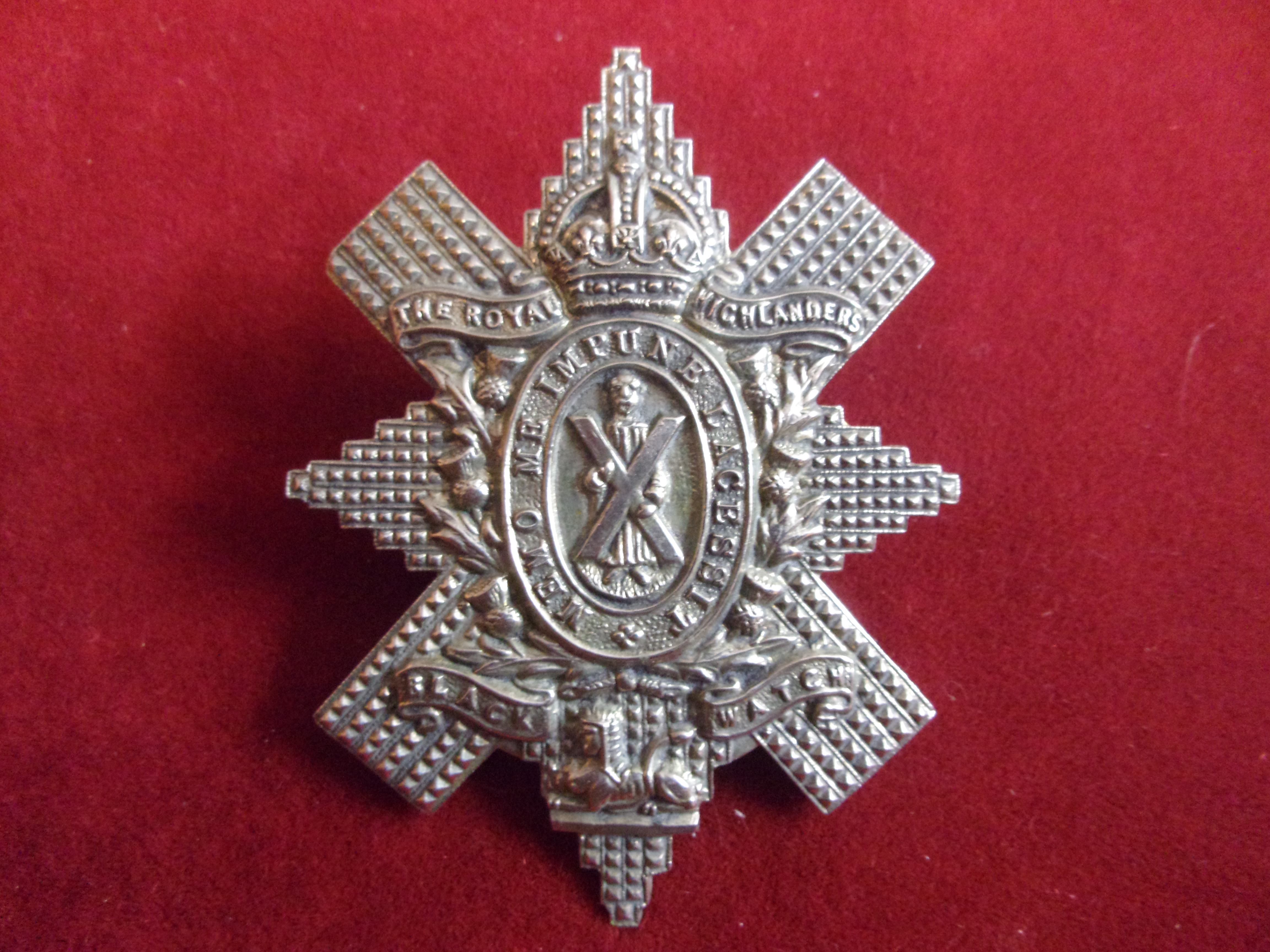 Black Watch (Royal Highlanders) WWI Cap Badge (White-metal), two lugs. K&K: 657-Black Watch (Royal - Image 3 of 5