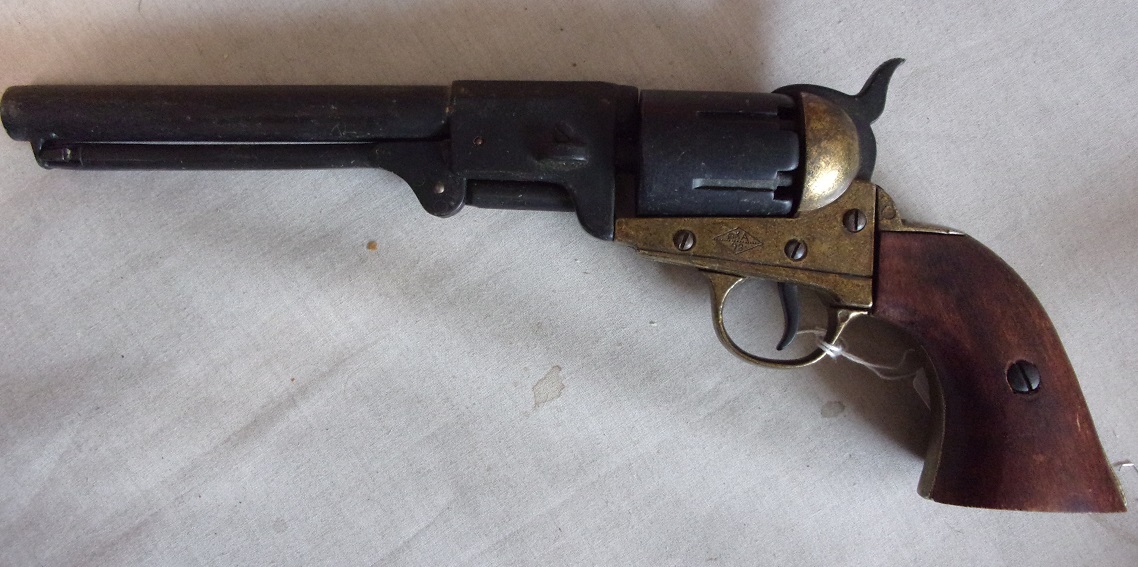 Remington revolver BKA 98 replica, dragoon type. Nice action with bunged barrel. Nice prop six