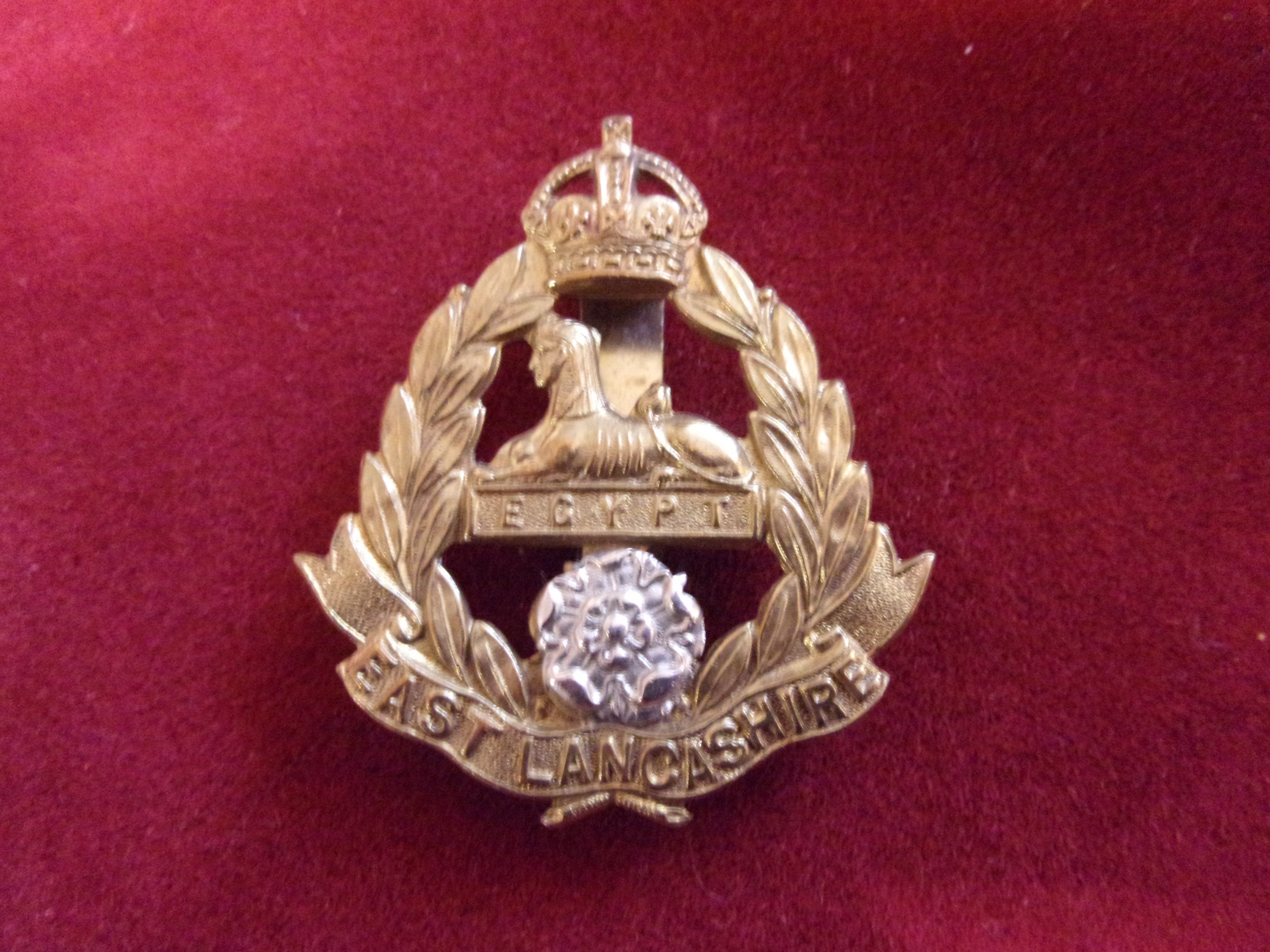 East Lancashire Regiment WWI Militia Battalion Cap Badge (Bi-metal, slider) Scarce.