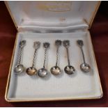 Queen Victoria Jubilee Commemorative Mustard Spoons - Six nice white-metal mustard spoons in a case.