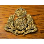 Derbyshire Yeomanry (Dragoons) WWI Cap Badge (Brass), two lugs, second type. K&K: 1443