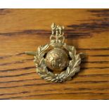 Royal Marines EIIR Cap Badge (Gilt-metal), lugs