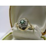 9ct YELLOW GOLD GREEN & WHITE STONE CLUSTER RING, size P