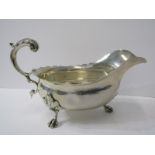 SILVER GRAVY BOAT, Georgian design silver gravy boat set on 3 lion paw feet, Chester 1899, 7" in