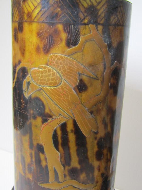 ORIENTAL, pair of lacquered tortoiseshell cylindrical brush holders decorated with birds of prey and - Image 2 of 3