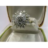 18ct YELLOW GOLD DIAMOND SNOWFLAKE CLUSTER RING, selection of well matched brilliant cut diamonds,