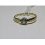 9ct YELLOW GOLD SOLITAIRE RING, size N/O