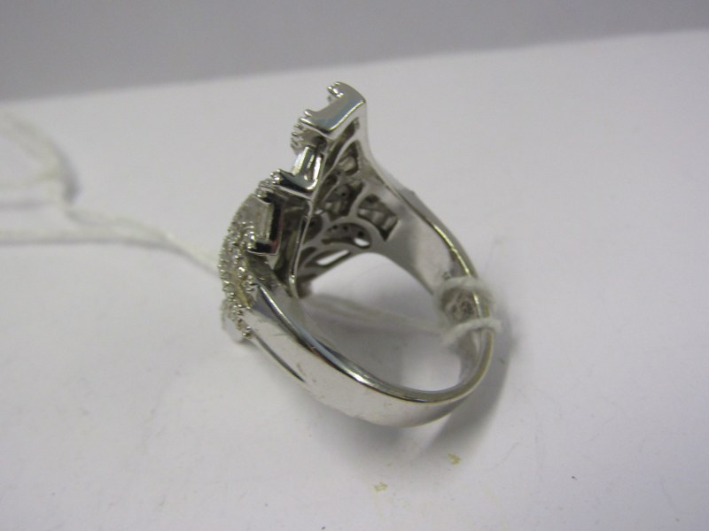 18ct WHITE GOLD LARGE GEOMETRIC DESIGN DIAMOND CLUSTER RING, mixed baguette and brilliant cut - Image 2 of 3