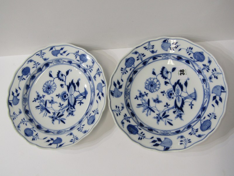 MEISSEN, pair of 19th Century underglaze blue "Onion" pattern shaped rim dishes, 9.5" dia