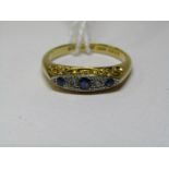 VINTAGE 18ct YELLOW GOLD & PLATINUM SAPPHIRE RING, approx. 3 grams in weight, size N