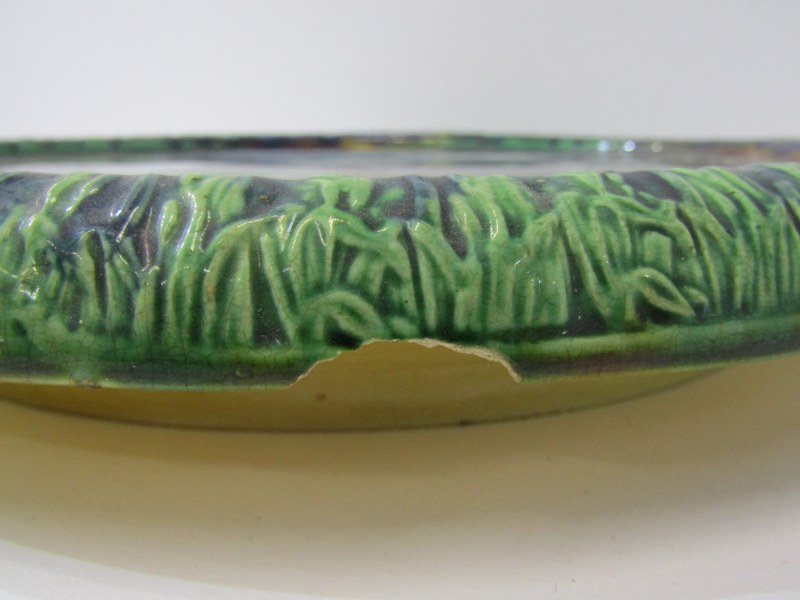 VICTORIAN MAJOLICA CHEESE DISH, fish decorated cheese dome & base (some damage to base) - Image 3 of 10