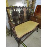 GEORGIAN DESIGN SETTEE, carved triple splat back settee with serpentine front