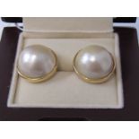 PAIR OF 18ct YELLOW GOLD CULTURED PEARL EARRINGS