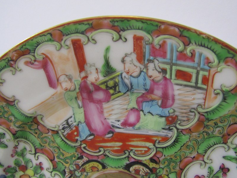 ORIENTAL CERAMICS, PAIR OF 19th CENTURY CANTON 7.5"PLATES - Image 2 of 2