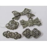 SELECTION OF 5 BROOCHES & CONVERTER BROOCHES, in silver, selection of paste and marcasite