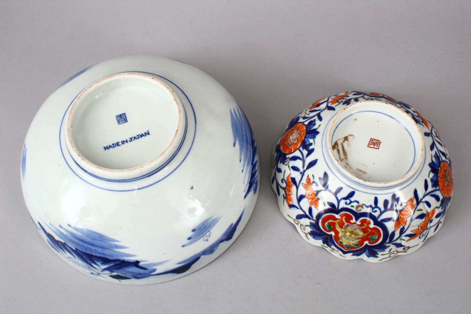 TWO JAPANESE MEIJI / TAISHO PERIOD BLUE & WHITE / IMARI PORCELAIN BOWLS, the fist a large blue & - Image 3 of 5