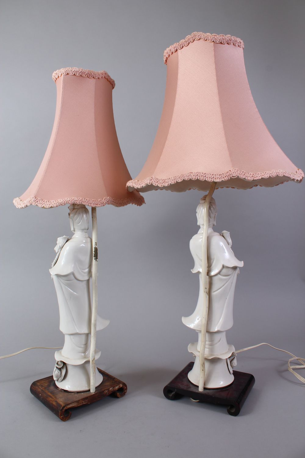 A PAIR OF 20TH CENTURY CHINESE BLANC DE CHINE KANGXI STYLE PORCELAIN FIGURAL LAMPS OF GUANYIN, The - Image 6 of 6