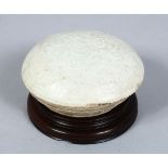 A GOOD EARLY CHINESE PORCELAIN PASTE BOX, COVER & STAND, the cylindrical porcelain pot with