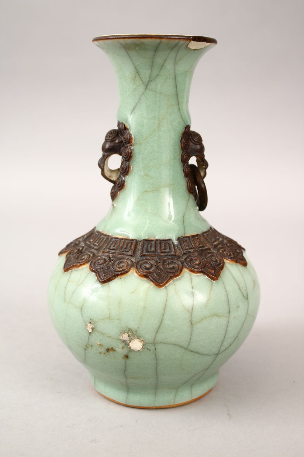 A 19TH / 20TH CENTURY CHINESE CELADON CRACKLE GLAZED TIN HANDLE PORCELAIN VASE, the body with - Image 3 of 7