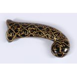 A GOOD EARLY 20TH CENTURY INDIAN MUGHAL CARVED JADE DAGGER KHANJAR HANDLE, the carved handle with