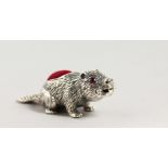 A NOVELTY SILVER BEAVER PIN CUSHION.