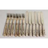 A SET OF SIX QUEENS PATTERN DESSERT KNIVES AND FORKS. London 1912.