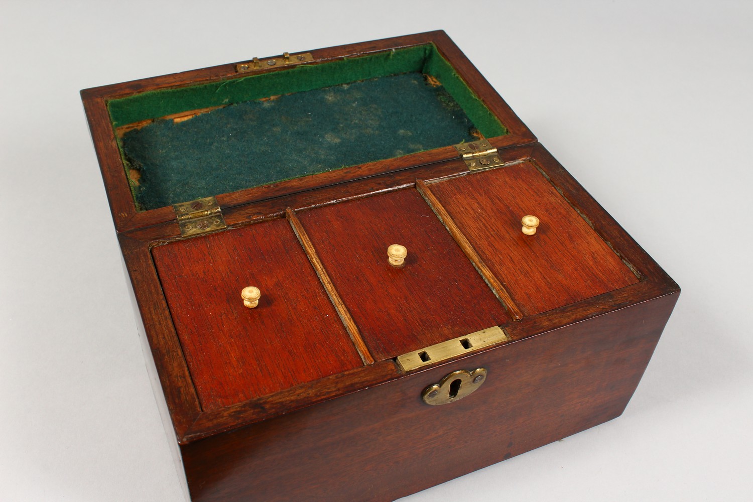 A GEORGE III MAHOGANY TEA CADDY, fitted with three compartments. 9.5ins wide. - Image 2 of 4