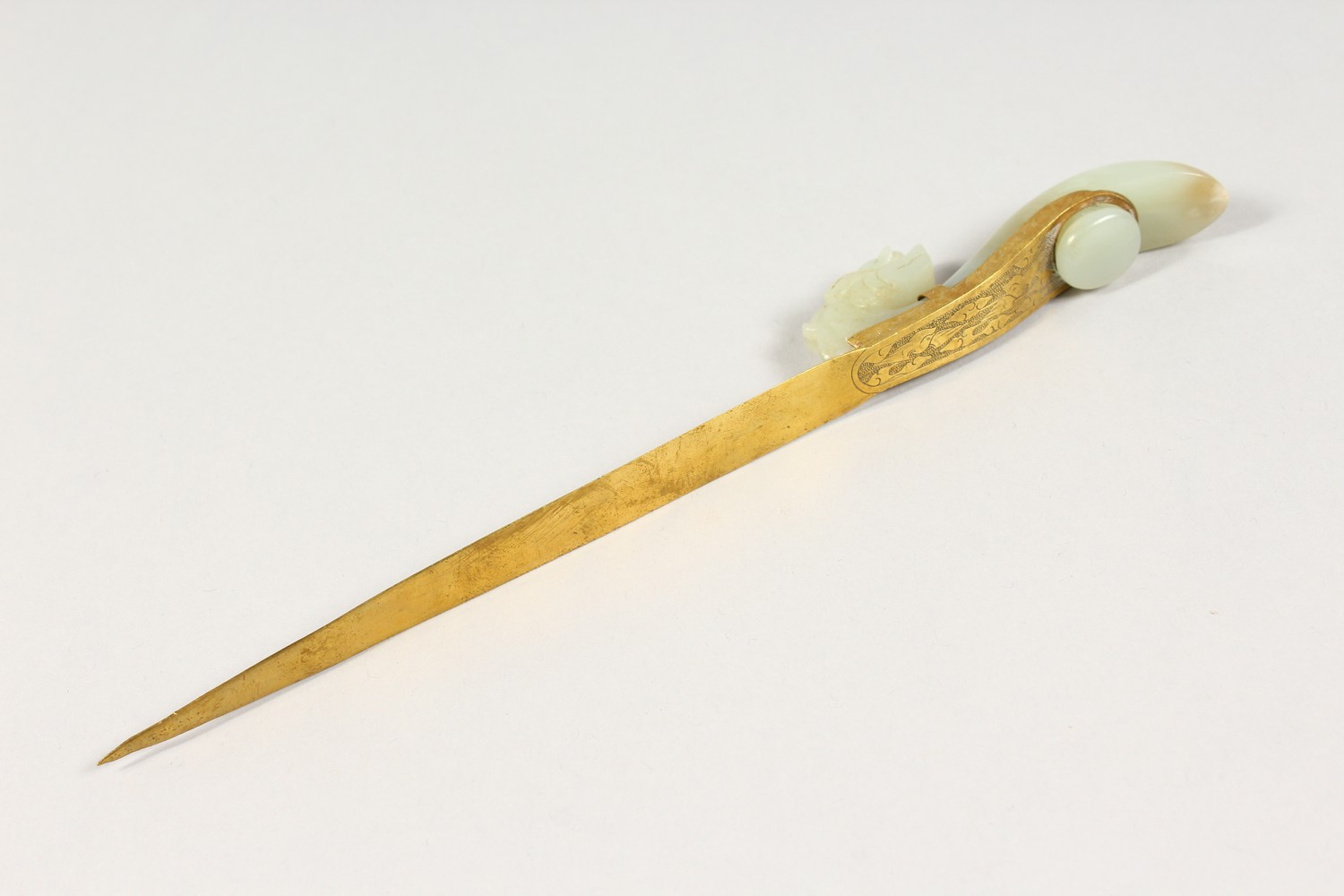 A JADE BELT HOOK HANDLED LETTER OPENER. 9ins long. - Image 6 of 6