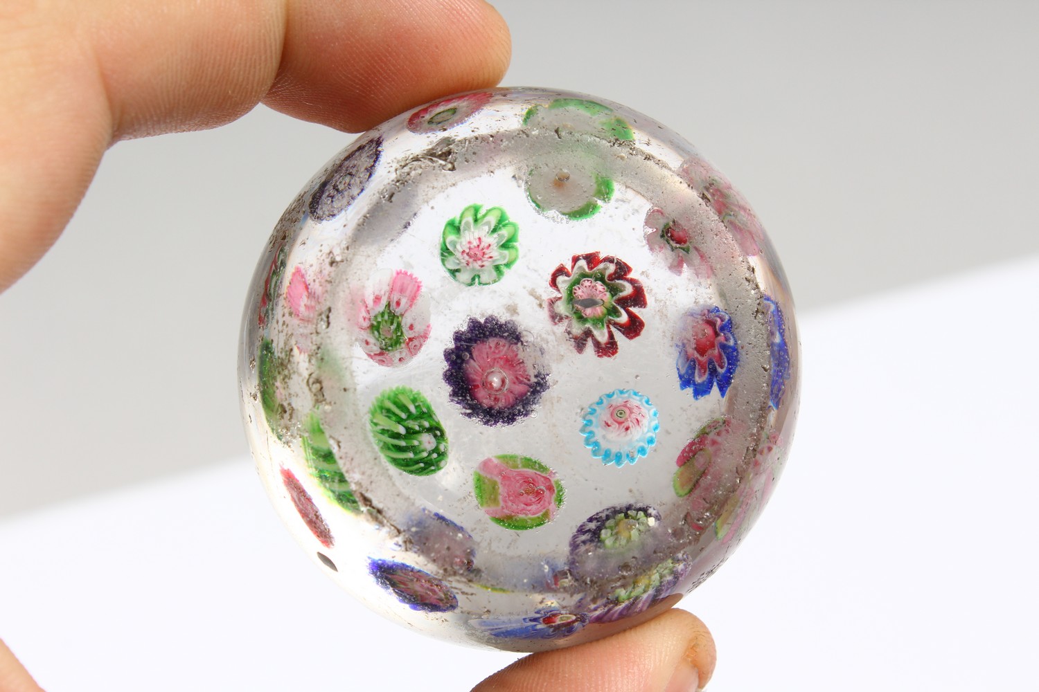 A SMALL CLICHY PAPERWEIGHT. 2.25ins diameter. - Image 6 of 6
